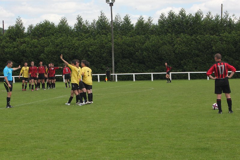 Img_1943.jpg - Dave prepares for a killer free kick