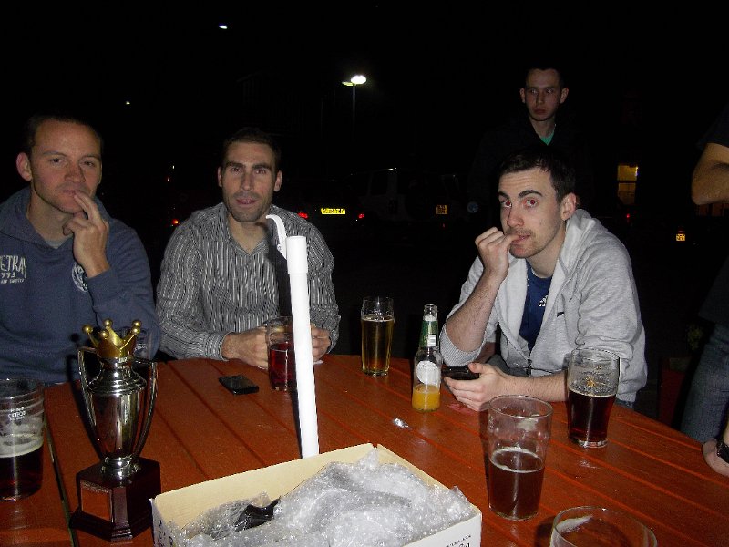 IMGP0236.JPG -  The anticipation is nearly too much for Dave, Rich Law, Olly Dunning and Jord Keena 